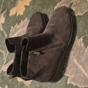 Women's Suede Side-Zip Ankle Boots - Gray